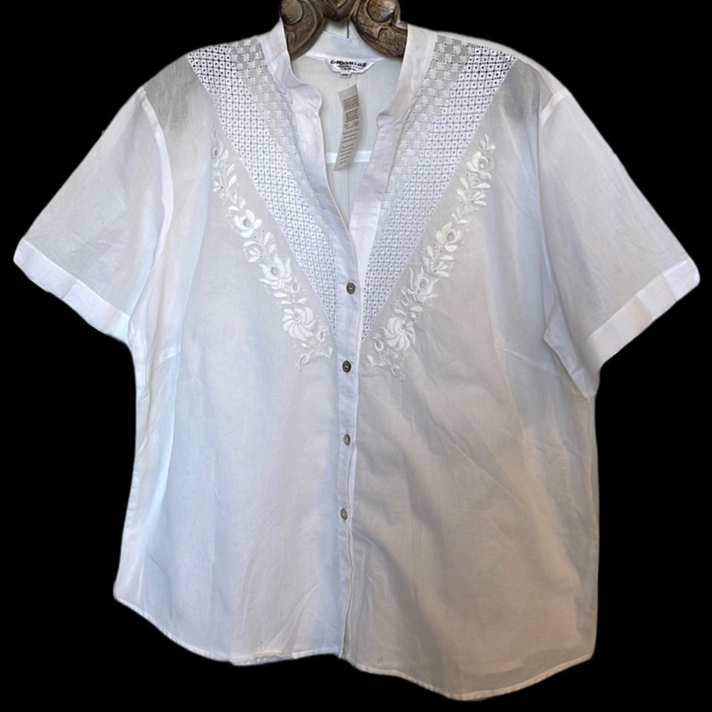 NWT Gorgeous Hand Embroidered Blouse from Colombia- White Blouse - Size XXL